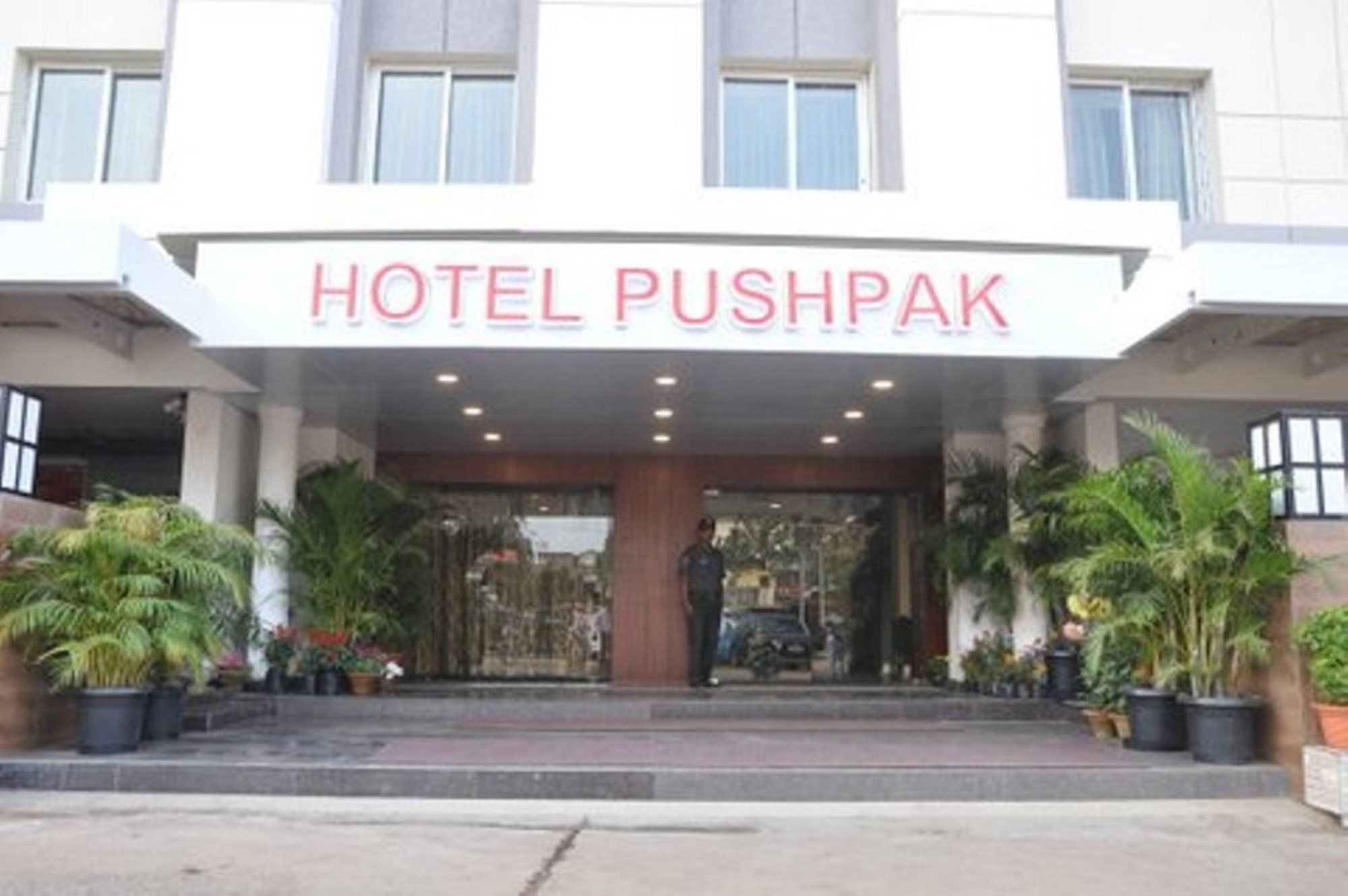 Hotel Pushpak Bhubaneswar Exterior foto
